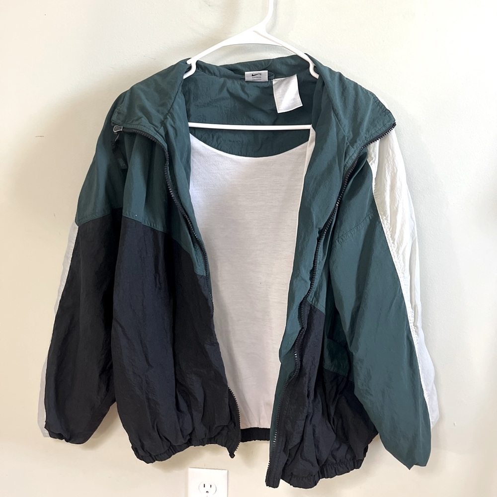 Retro 90's Style Nike Windbreaker